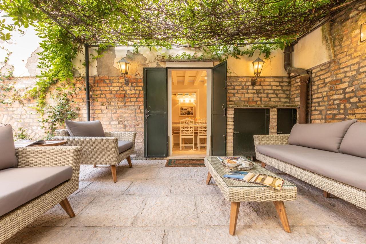 Ferienhaus Luxury Garden House La Baruffa *