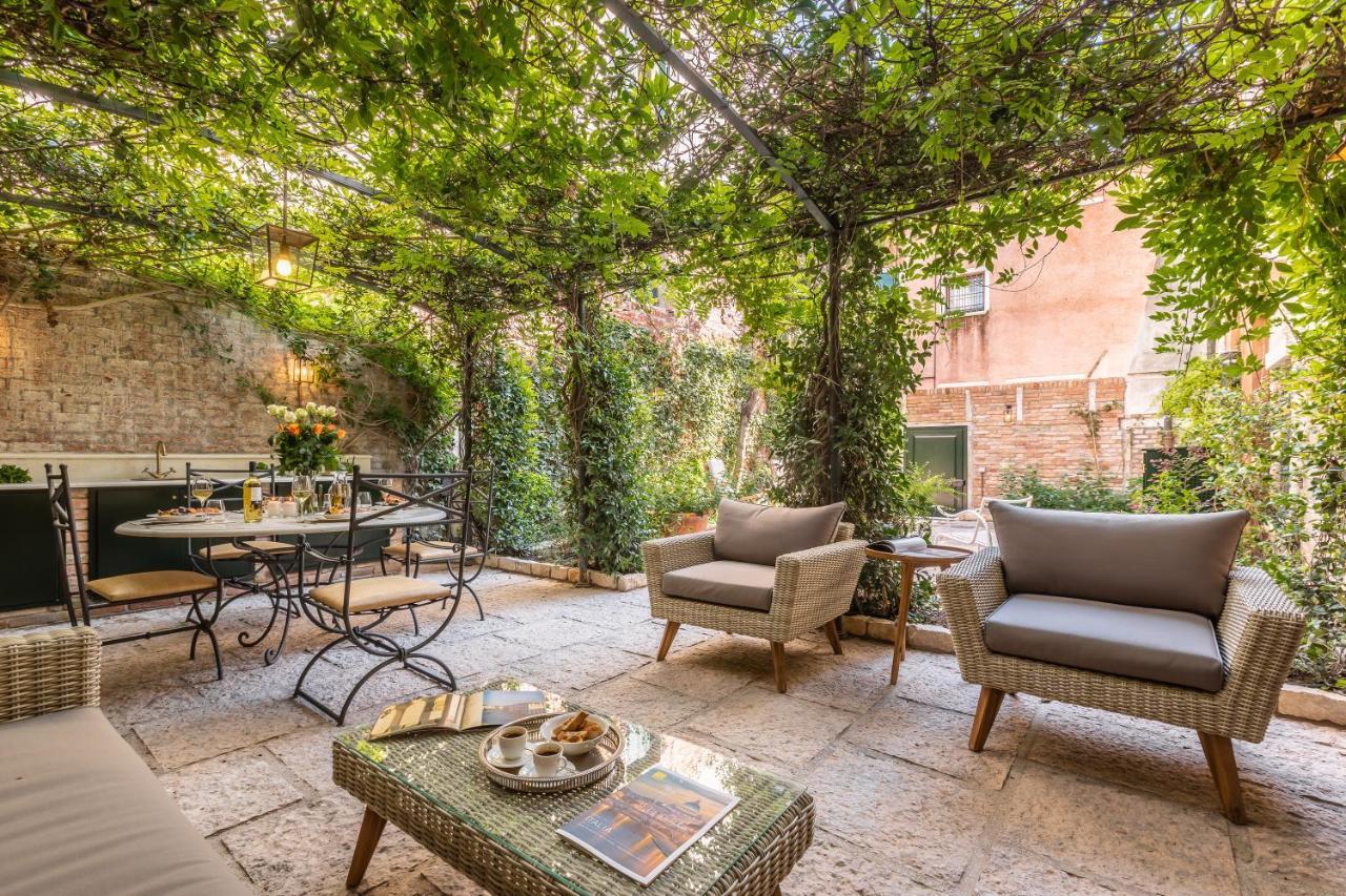 Ferienhaus Luxury Garden House La Baruffa